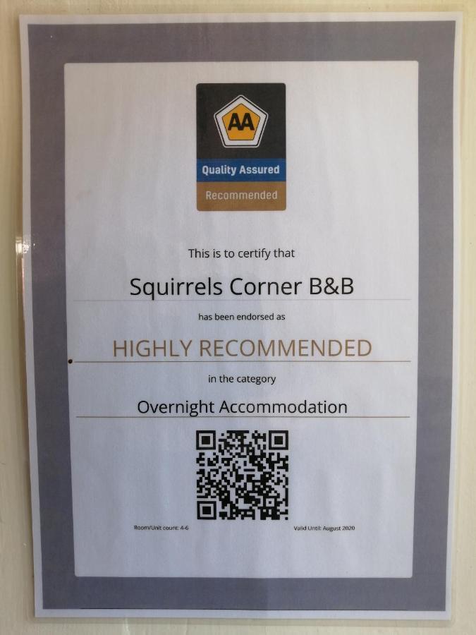 לינה וארוחת בוקר מונטאגו Squirrels Corner מראה חיצוני תמונה